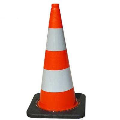 Cọc tiêu giao thông đế cao su đen PC39