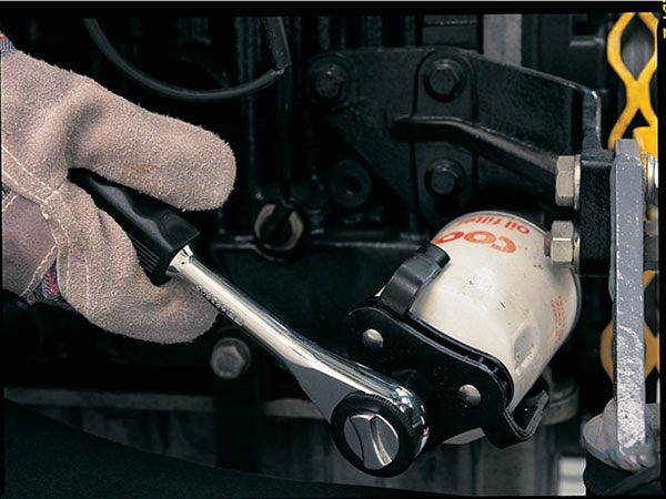 Cảo mở nắp lọc nhớt càng cua chân mỏng 63 100mm Licota ATA 0257A 2