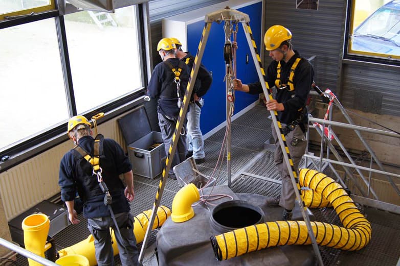 Làm thế nào để ngăn ngừa thương tích khi làm việc trong không gian hạn chế