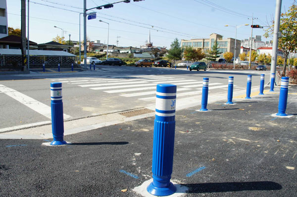 Cọc thuyền Bollard lõi sắt Hi Q BB F1 1
