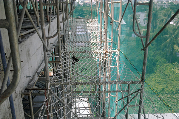 luoi an toan du trang mat 10x10cm kho 4x50m 1