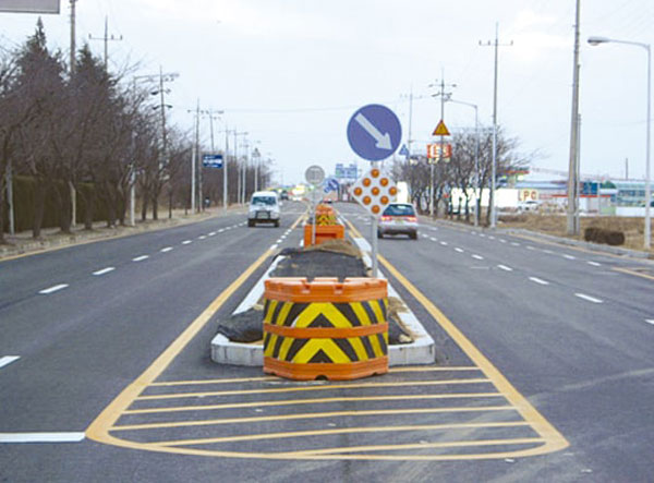 Thùng giảm chấn HDPE Hi Q CT HDPE708090 2